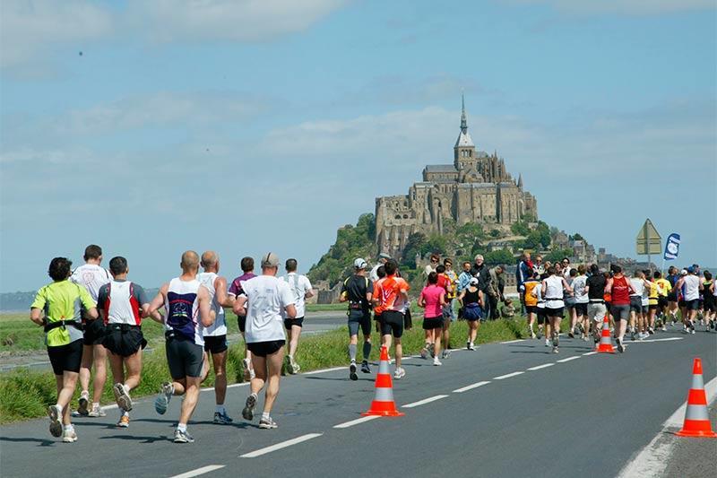 marathon-de-la-baie-du-mont-saint-michel-arrivee_large_rwd